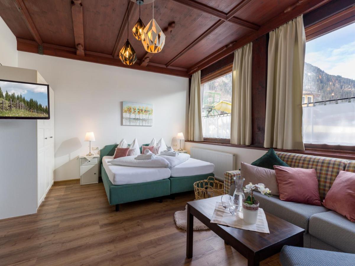 Gasthof Restaurant Waldcafe Mayrhofen Dış mekan fotoğraf