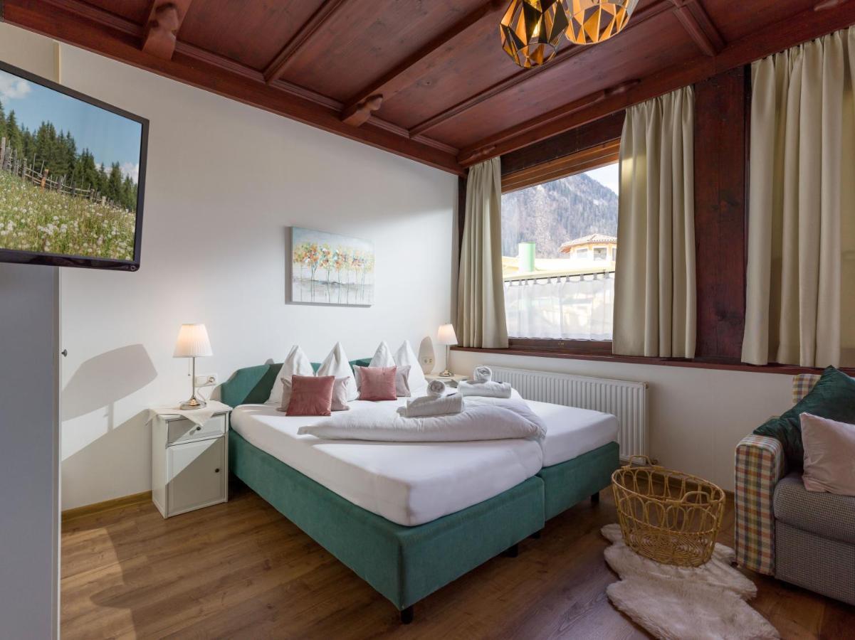 Gasthof Restaurant Waldcafe Mayrhofen Dış mekan fotoğraf