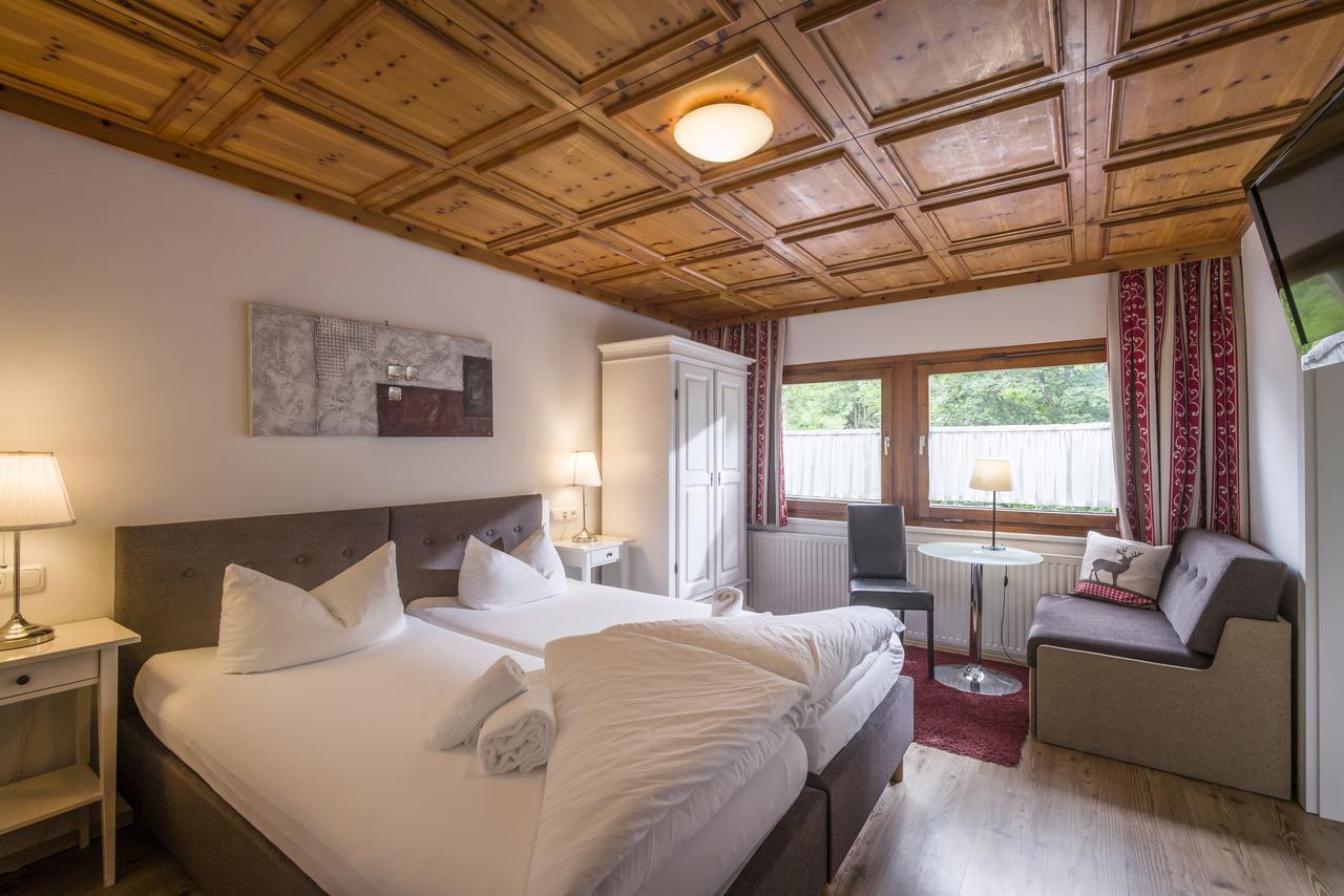 Gasthof Restaurant Waldcafe Mayrhofen Dış mekan fotoğraf