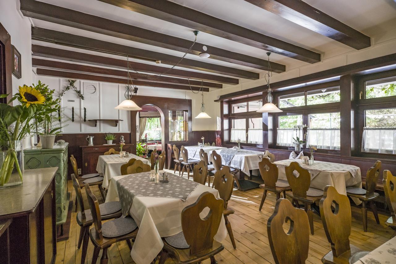 Gasthof Restaurant Waldcafe Mayrhofen Dış mekan fotoğraf